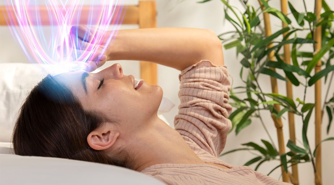 Personas estudiando desarrollo web